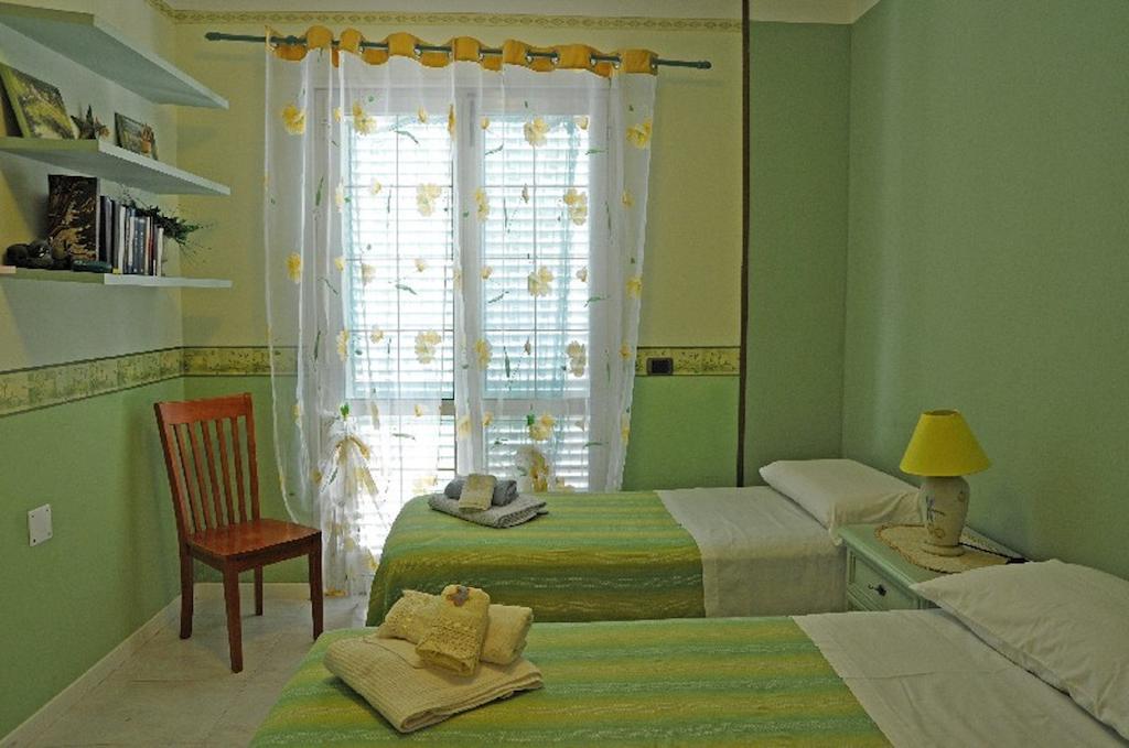 Oasi Del Relax Bed & Breakfast Civitavecchia Cameră foto